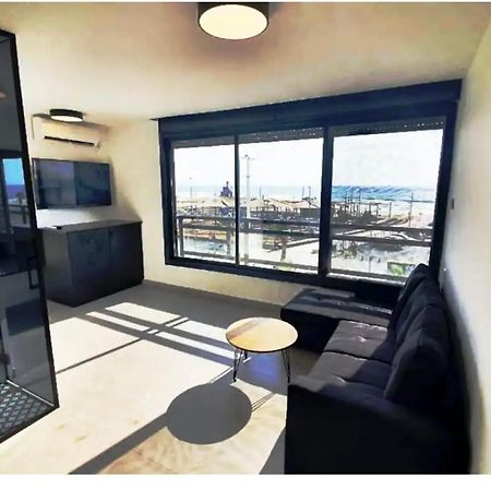 Ryo 11 דירת נופש חדשה על חוף הים נוף לים Apartment Бат Ям Екстериор снимка