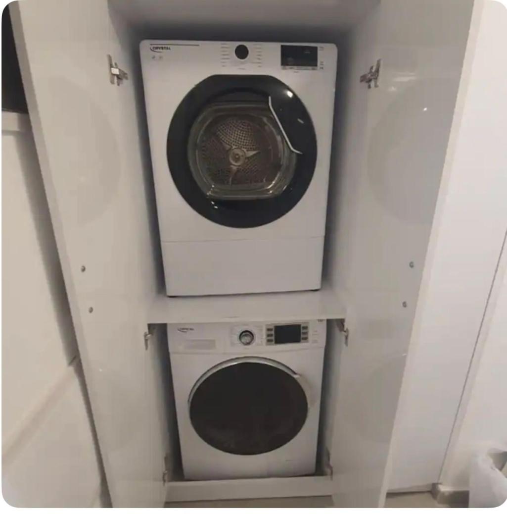 Ryo 11 דירת נופש חדשה על חוף הים נוף לים Apartment Бат Ям Екстериор снимка