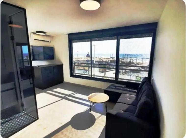 Ryo 11 דירת נופש חדשה על חוף הים נוף לים Apartment Бат Ям Екстериор снимка